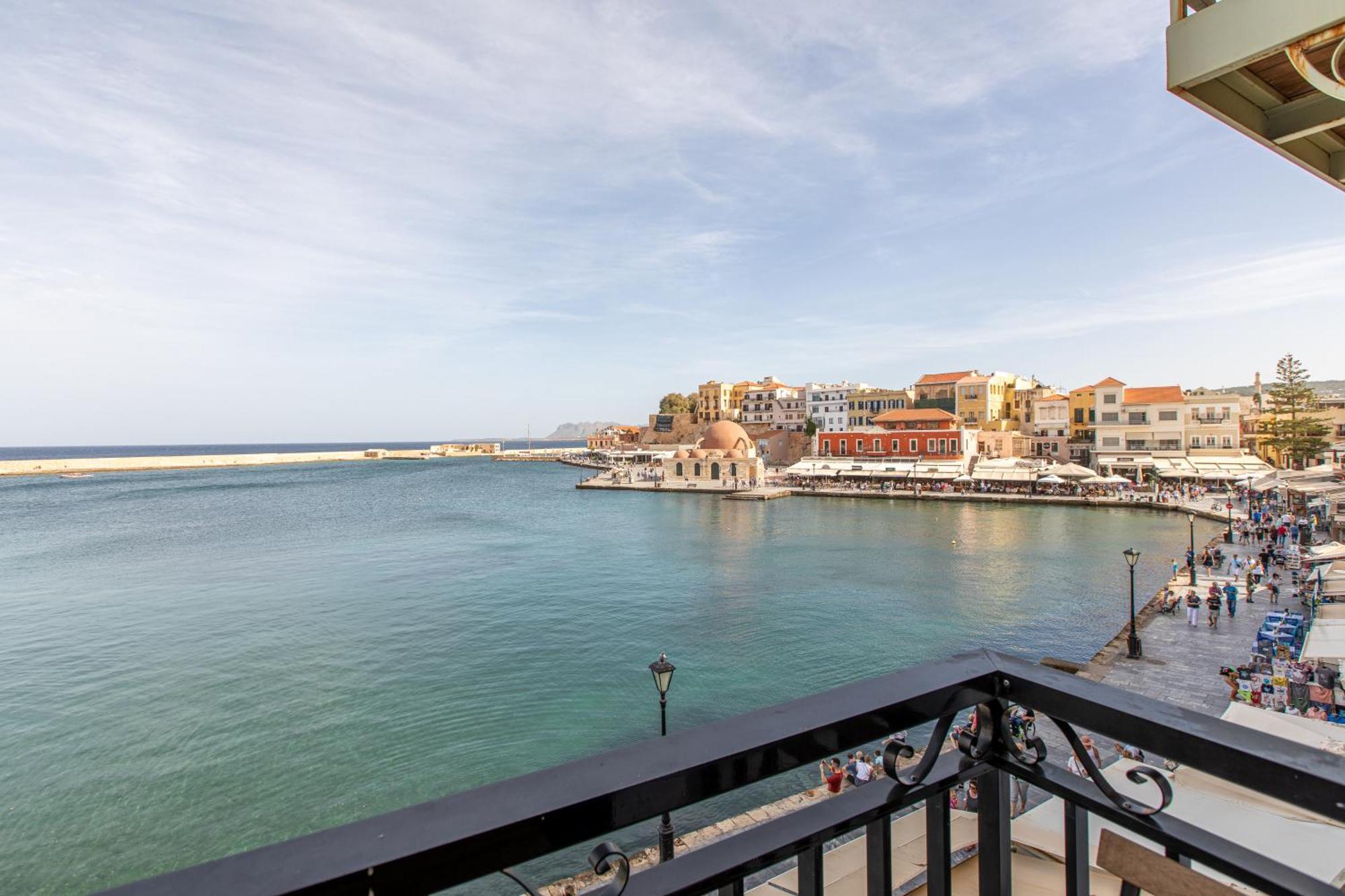 Lucia Hotel Chrissi Akti Chania Exterior foto