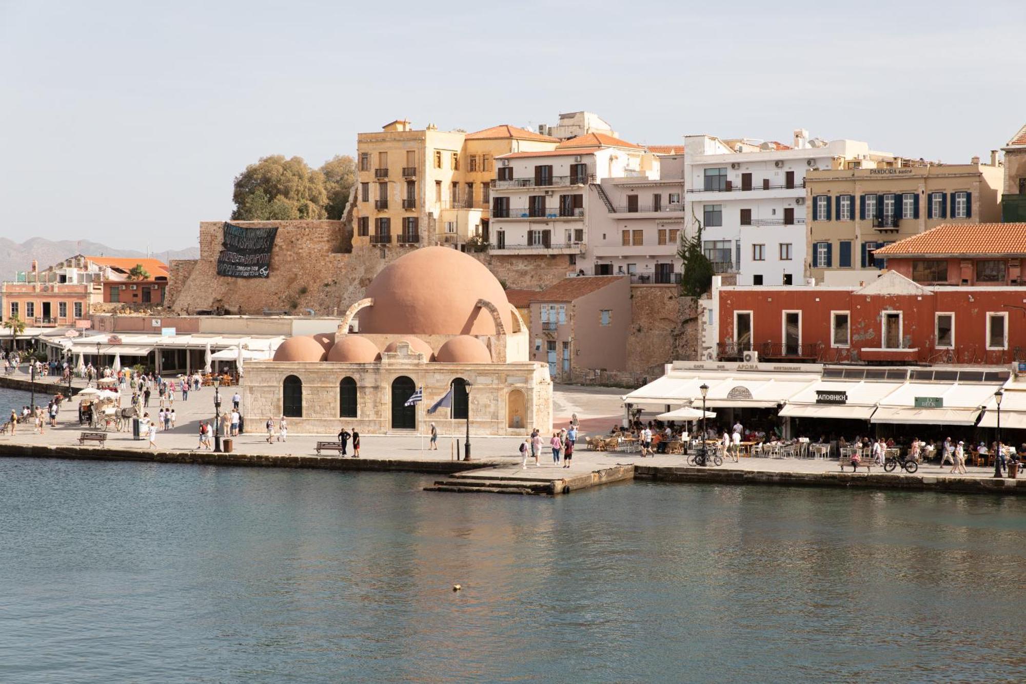 Lucia Hotel Chrissi Akti Chania Exterior foto