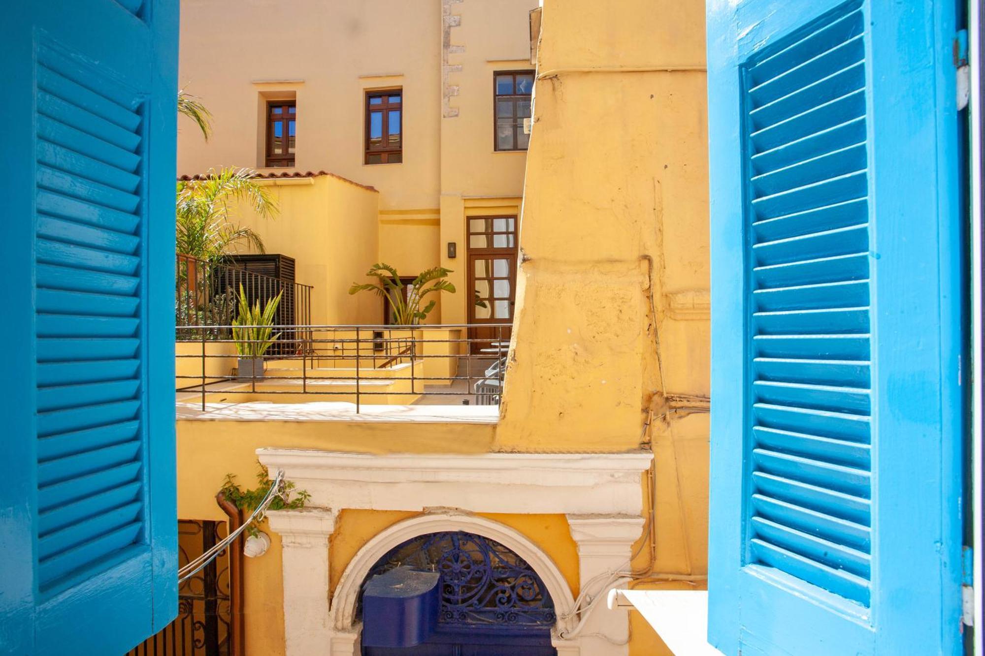 Lucia Hotel Chrissi Akti Chania Exterior foto