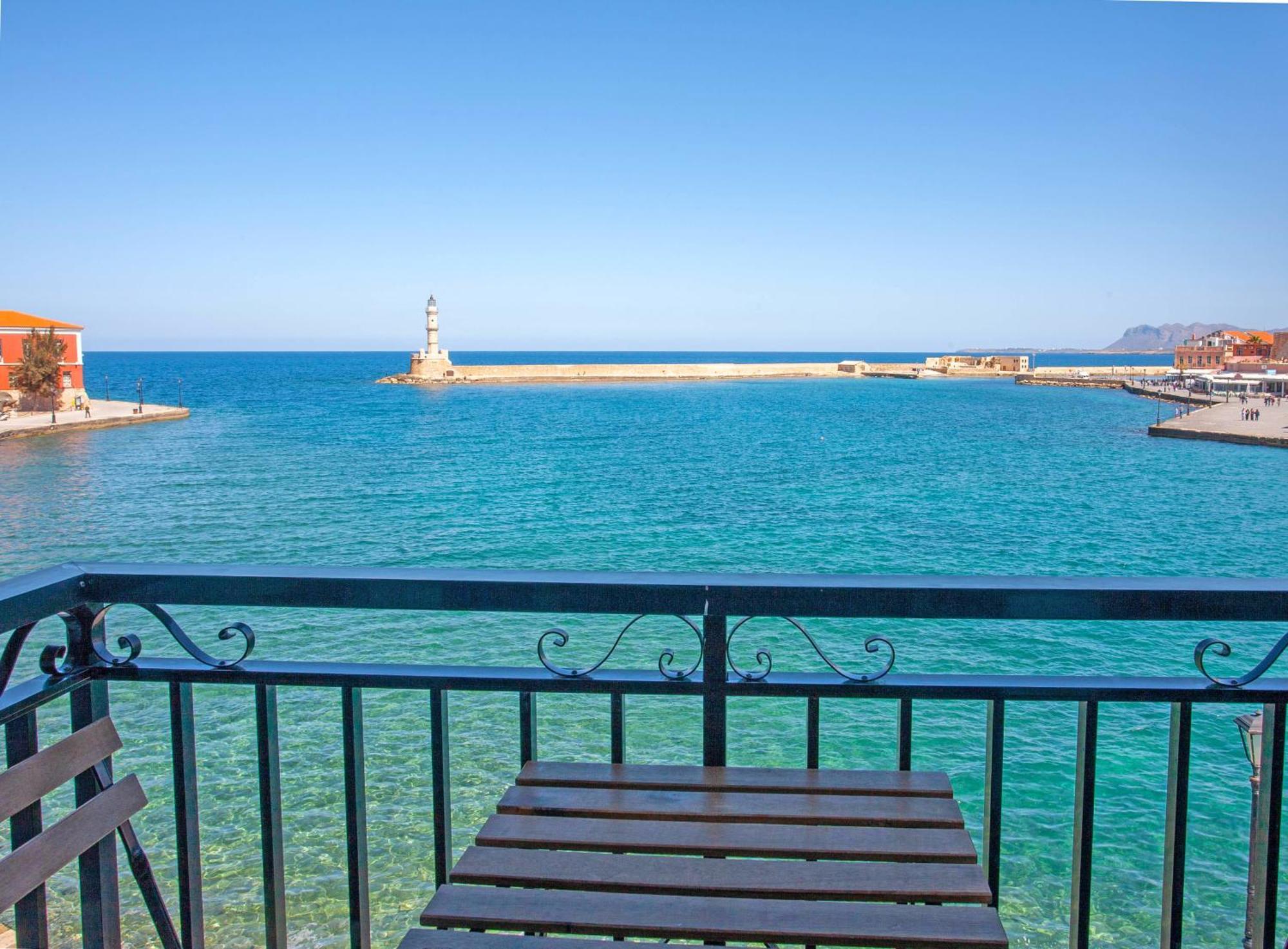 Lucia Hotel Chrissi Akti Chania Exterior foto